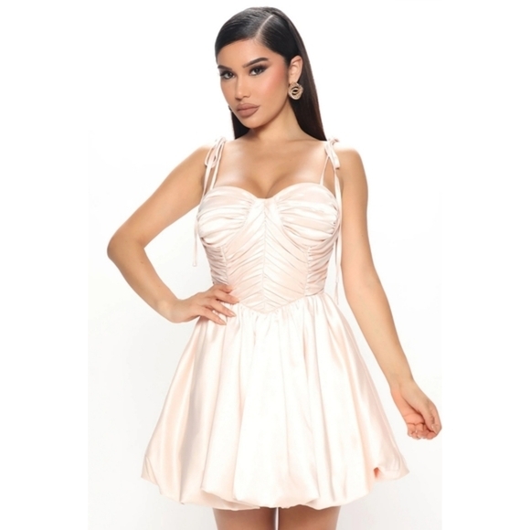 NOVA LUXE ✦ Blush Bubble Dress ✦ Sweetheart Neckline + Satin Bow Straps ✦ S - Picture 4 of 12